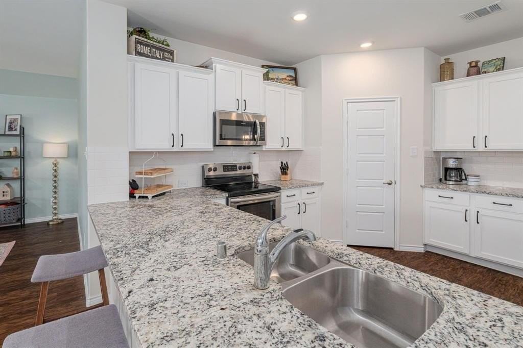 3136 Overlook Dr - Photo 5 of 27