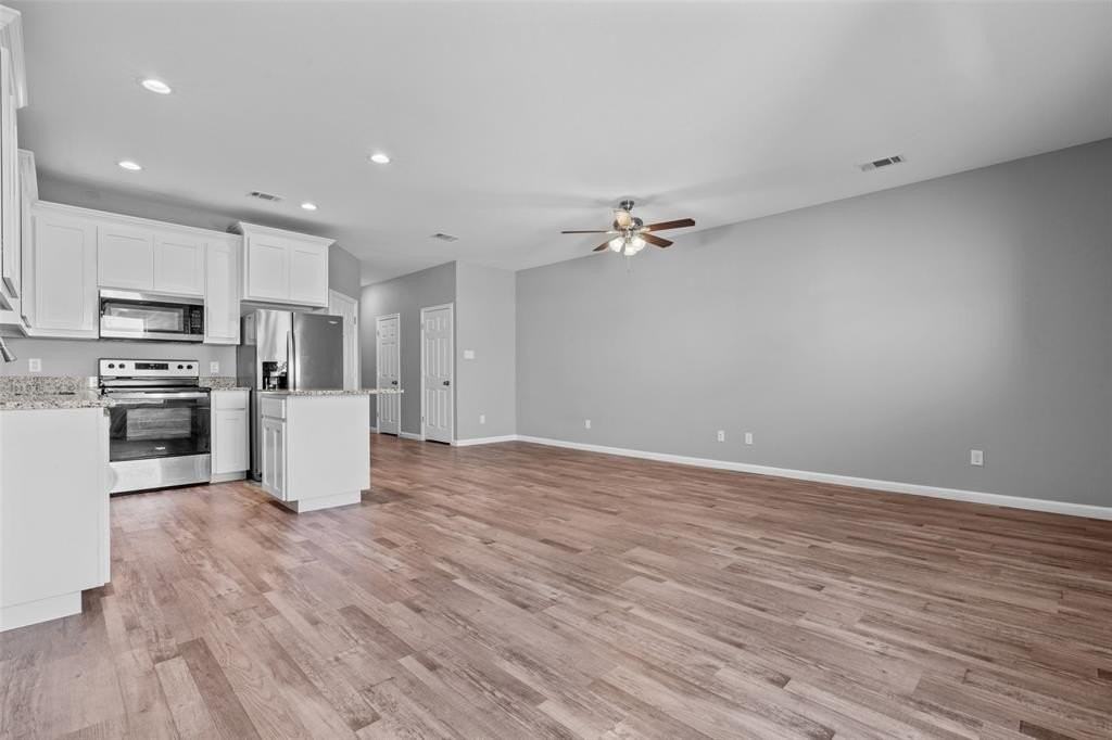 117 Winners Cir #103 - Photo 6 of 22