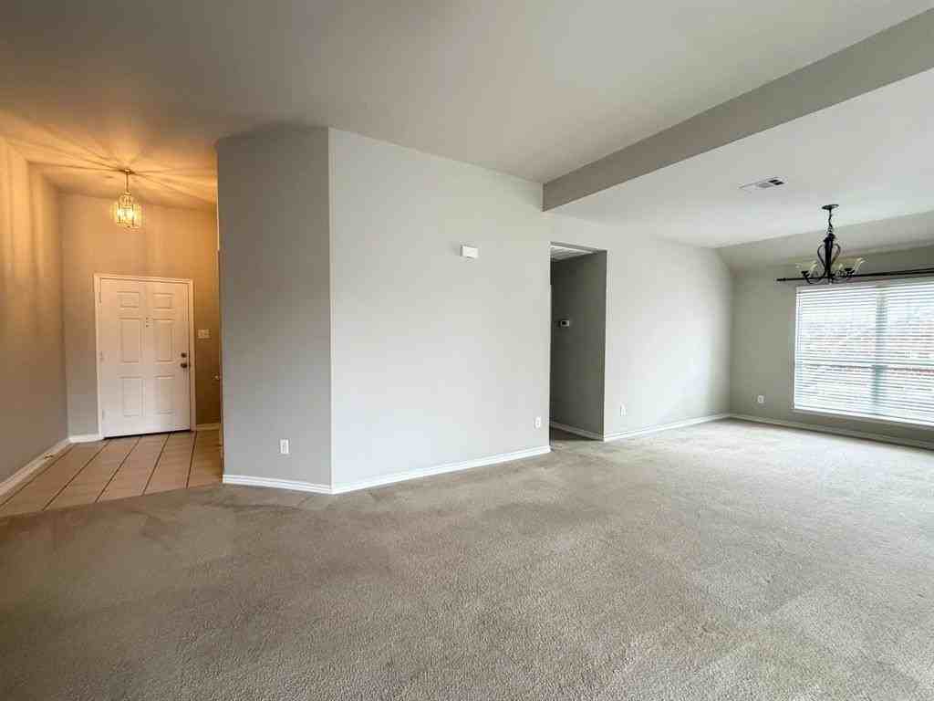 11823 Chaparral Dr - Photo 5 of 24