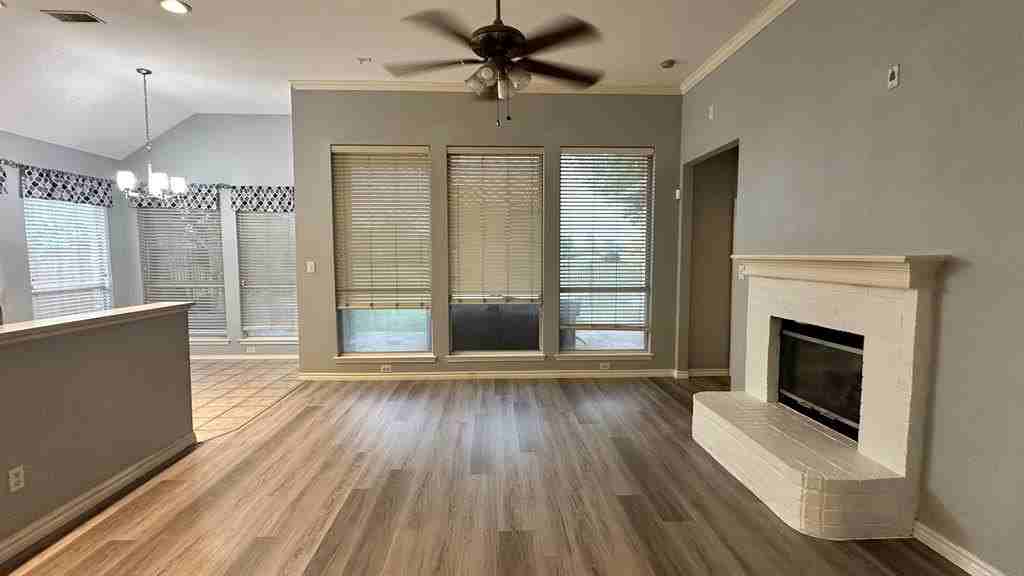 8905 Edinburgh Ln - Photo 6 of 33