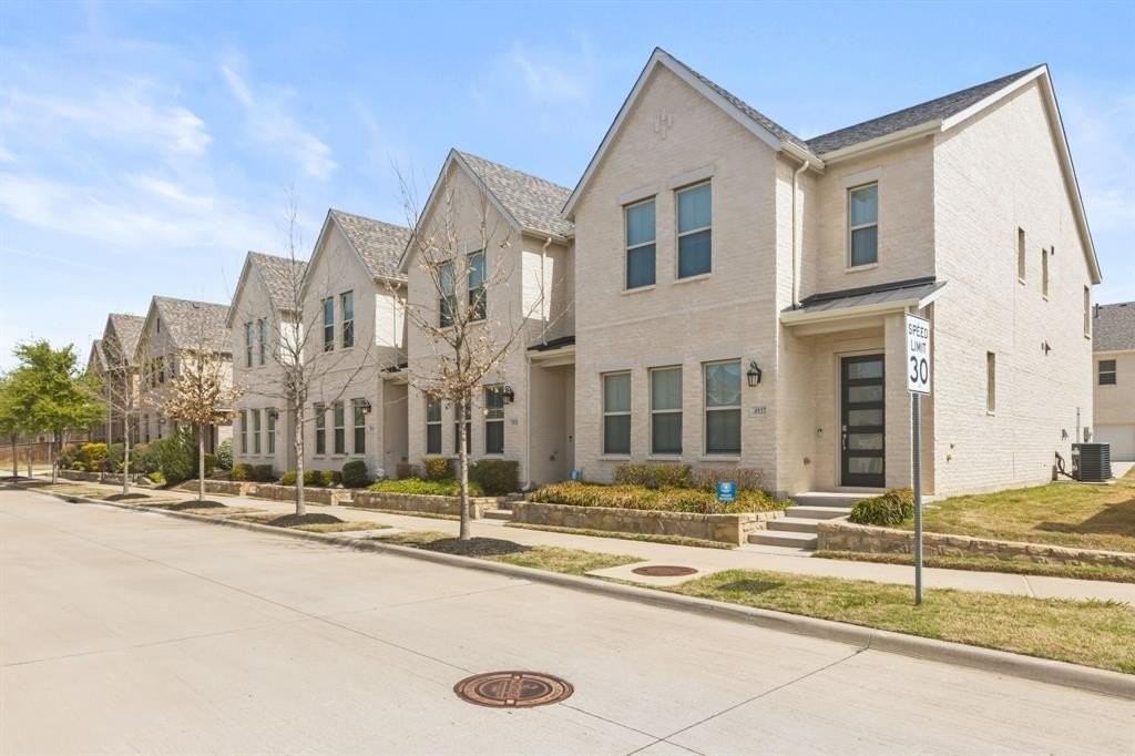 4937 Barcelona Ave - Photo 2 of 29