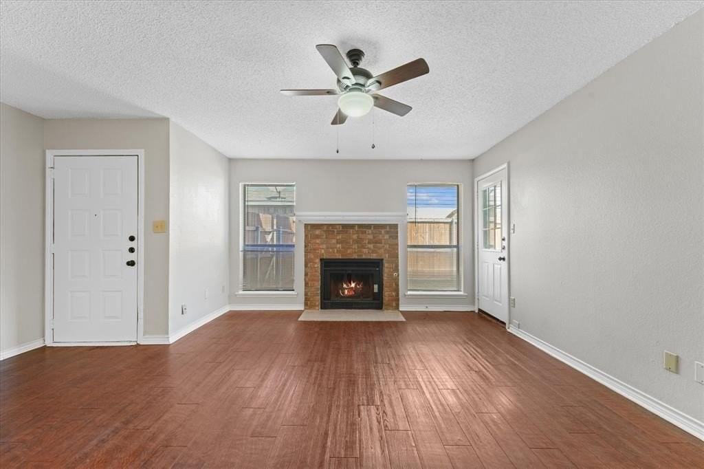 714 Royal Crest Dr - Photo 5 of 21