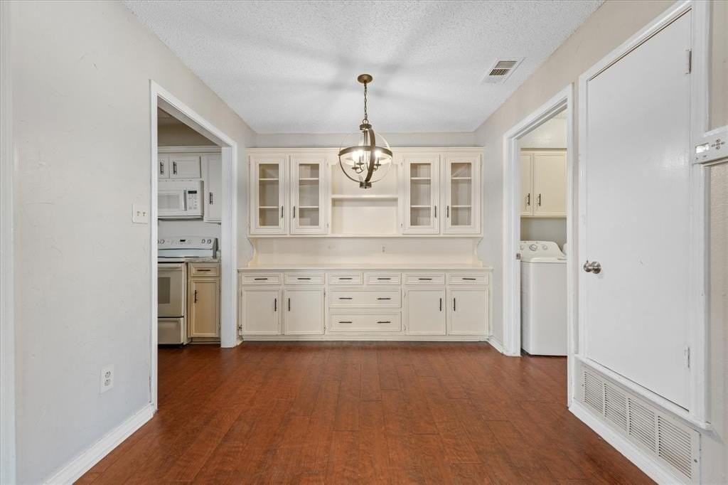 714 Royal Crest Dr - Photo 7 of 21