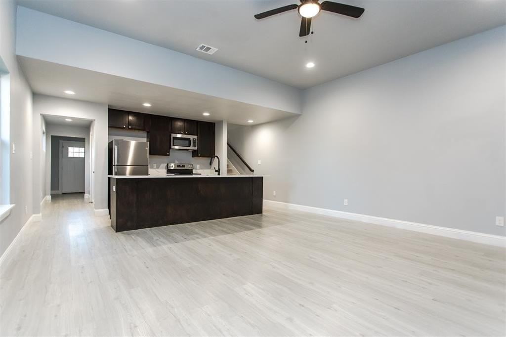 415 W Elm St #415 - Photo 5 of 17