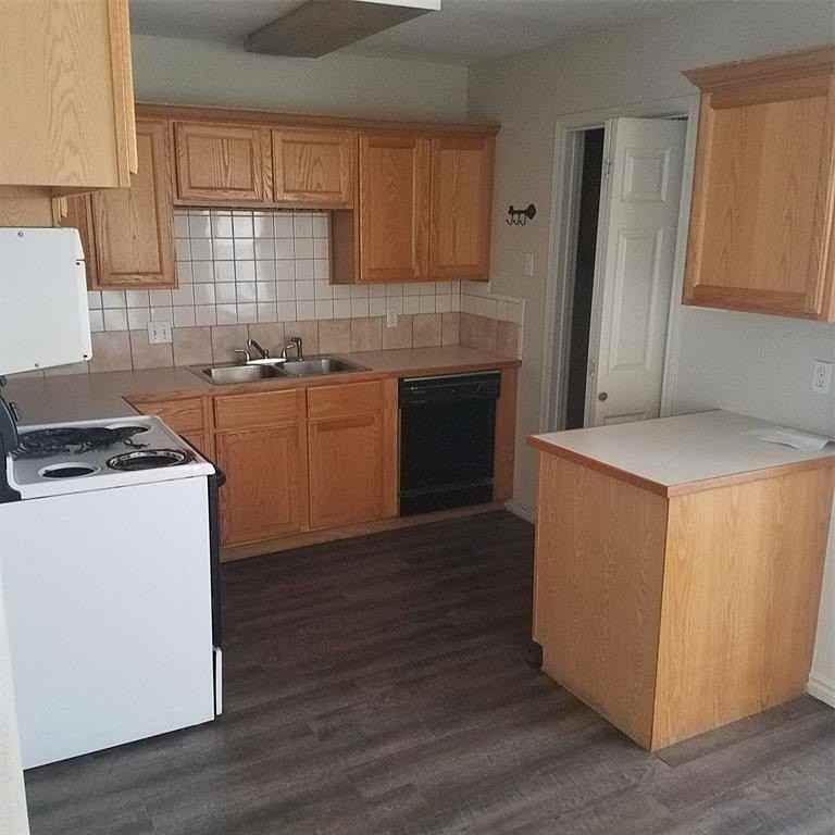 4025 Sera Dr - Photo 4 of 10