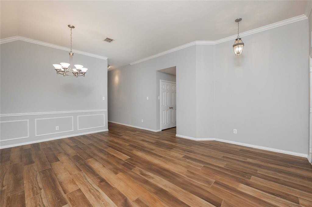 6513 Redwood Ln - Photo 6 of 36