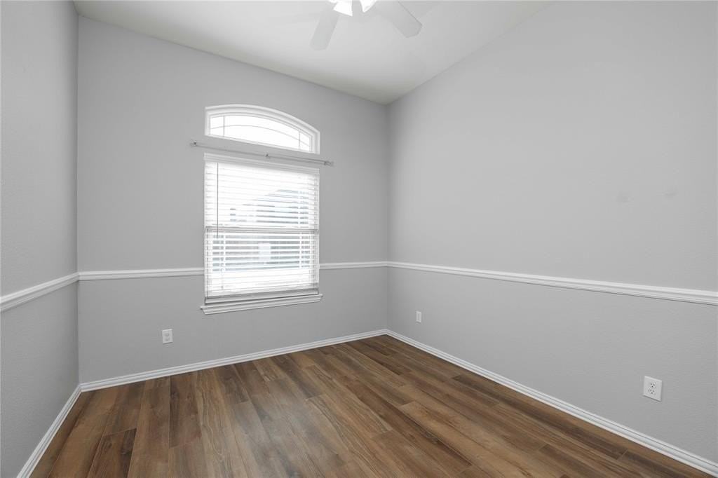 6513 Redwood Ln - Photo 7 of 36