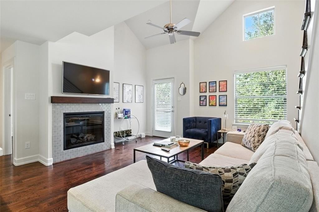 1930 Euclid Ave #3 - Photo 3 of 12