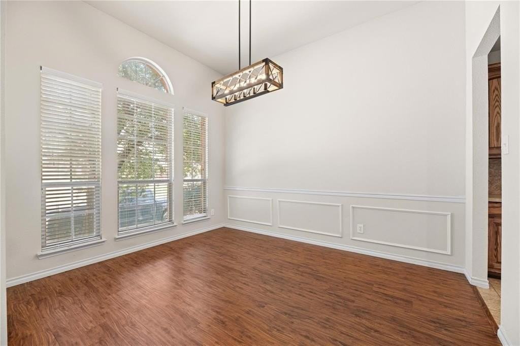 5805 Broken Spur - Photo 2 of 25