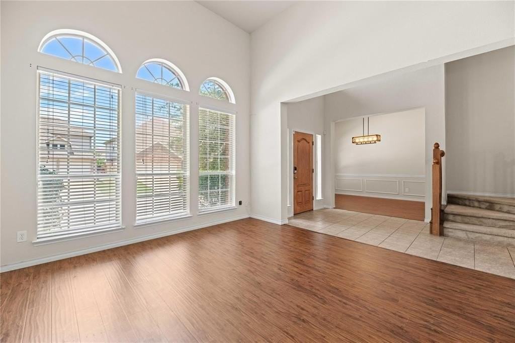 5805 Broken Spur - Photo 3 of 25