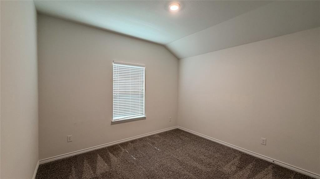 916 Cherry Blossom St - Photo 6 of 11