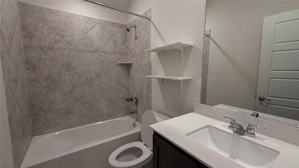 916 Cherry Blossom St - Photo 7 of 11