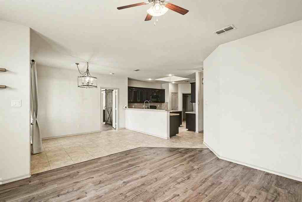 13033 Monte Alto St - Photo 4 of 25