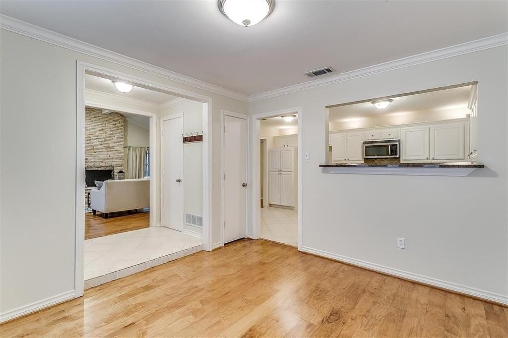 10615 Boedeker St - Photo 5 of 11