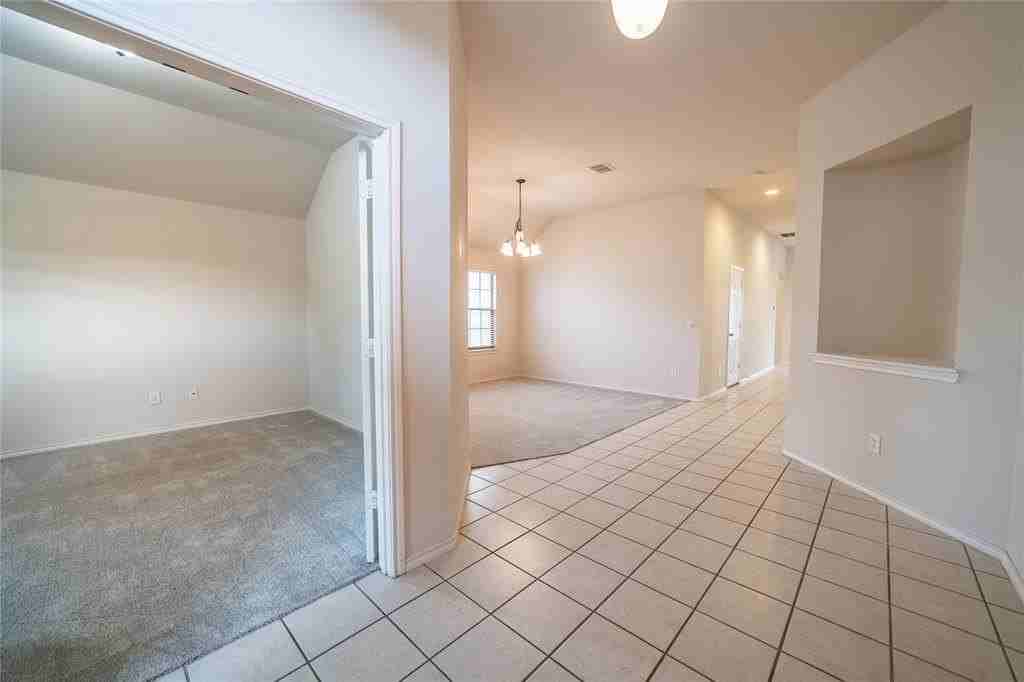 7509 Dalton Dr - Photo 3 of 22