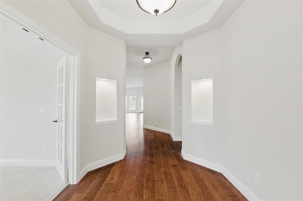 520 Lowland Ln - Photo 3 of 30