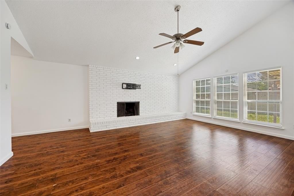 1506 Hindsdale Dr - Photo 5 of 25