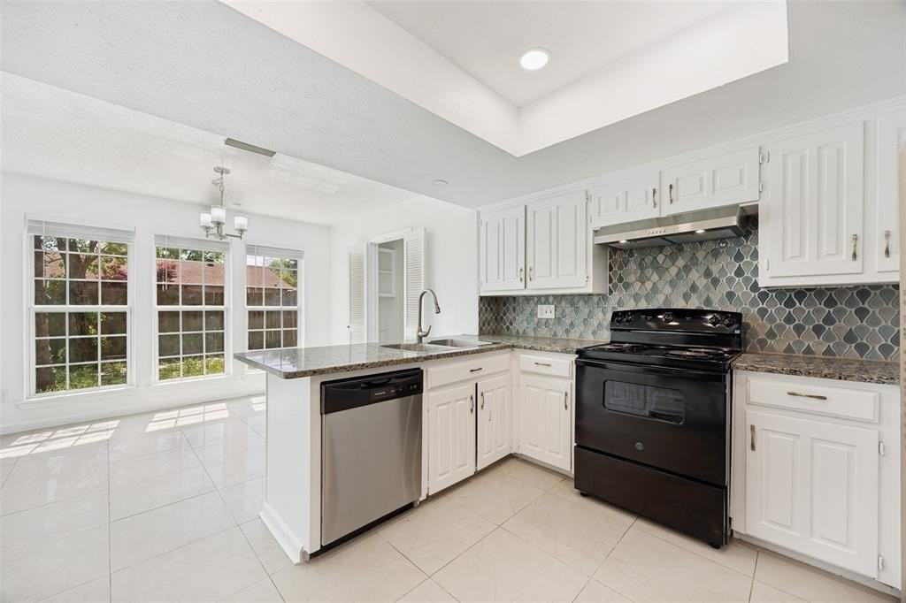 1506 Hindsdale Dr - Photo 7 of 25