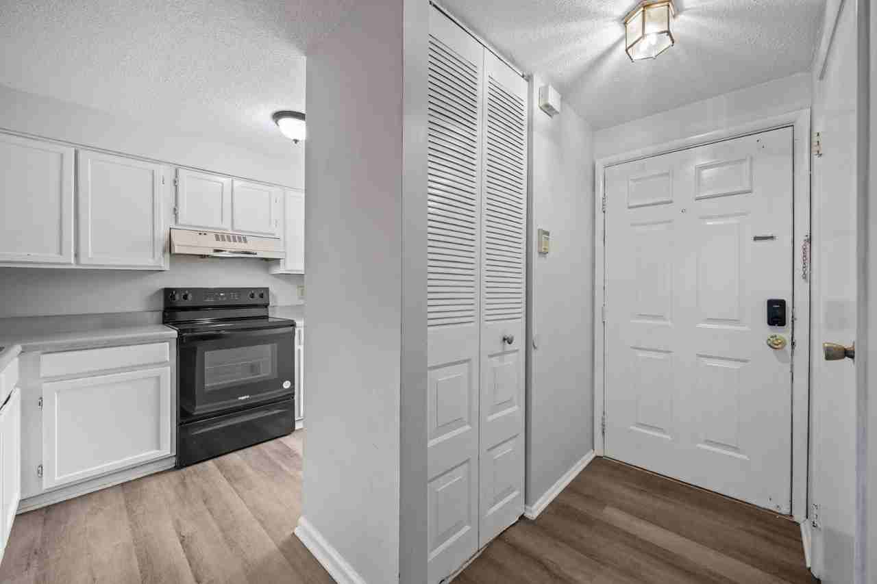 7716 Sandra Ln - Photo 5 of 36