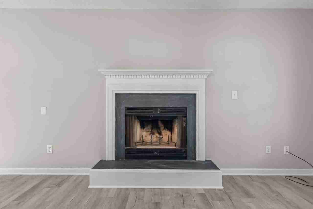 82 Stonecliff Ln - Photo 4 of 40