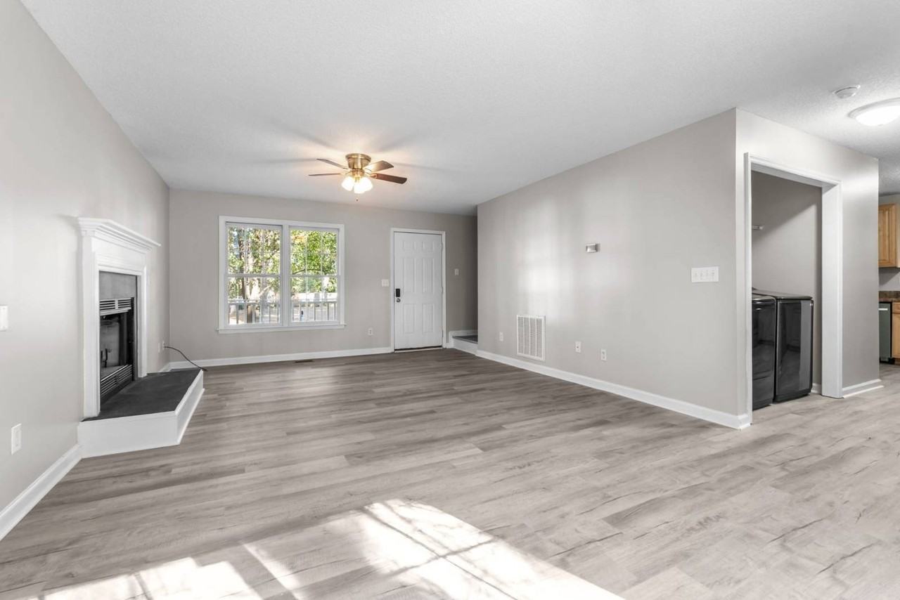 82 Stonecliff Ln - Photo 6 of 40