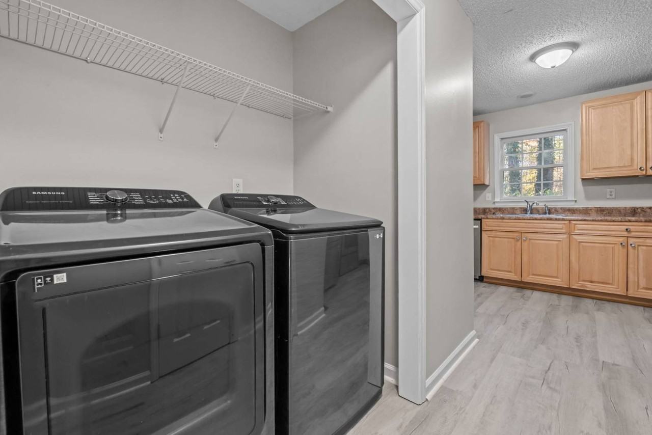 82 Stonecliff Ln - Photo 7 of 40