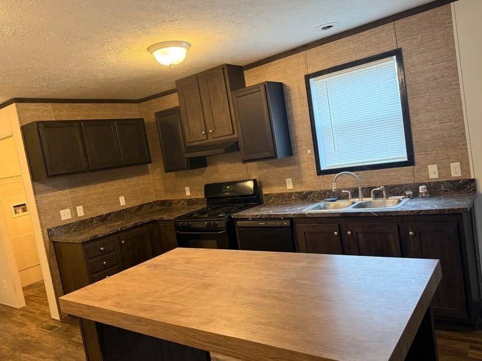 1800 E Jordan Rd - Photo 3 of 13
