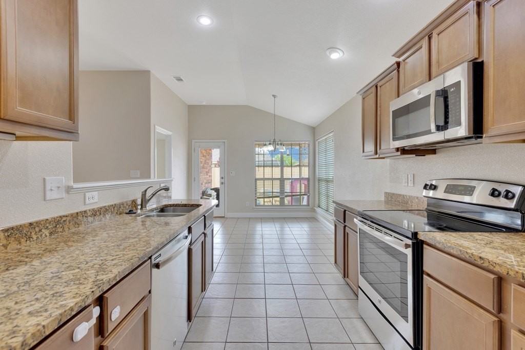 409 E 97th St - Photo 5 of 14