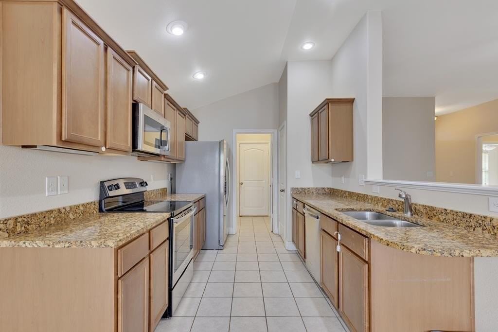 409 E 97th St - Photo 7 of 14