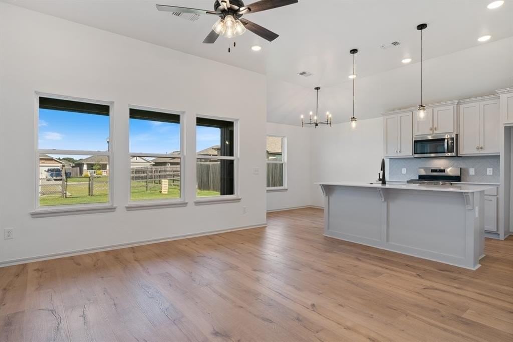 417 Haven St - Photo 5 of 43