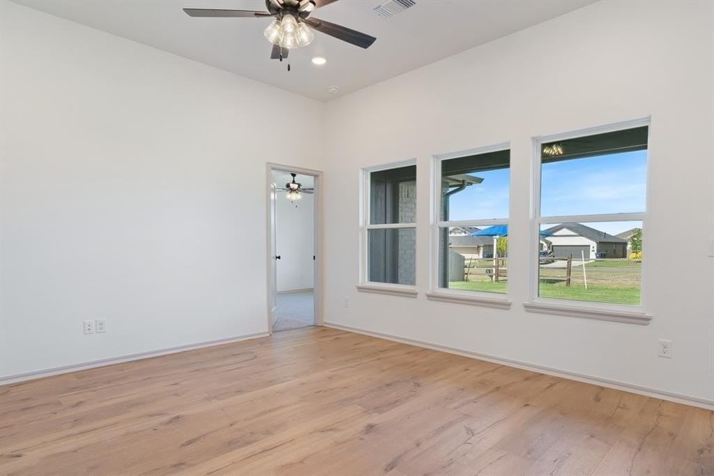 417 Haven St - Photo 6 of 43