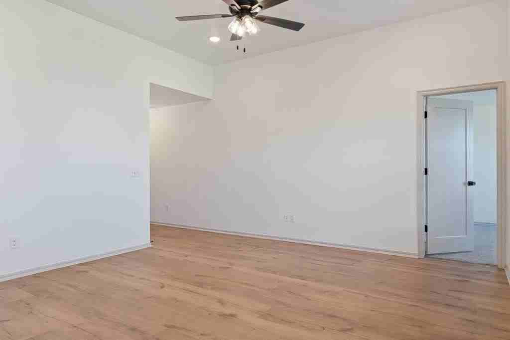 417 Haven St - Photo 7 of 43