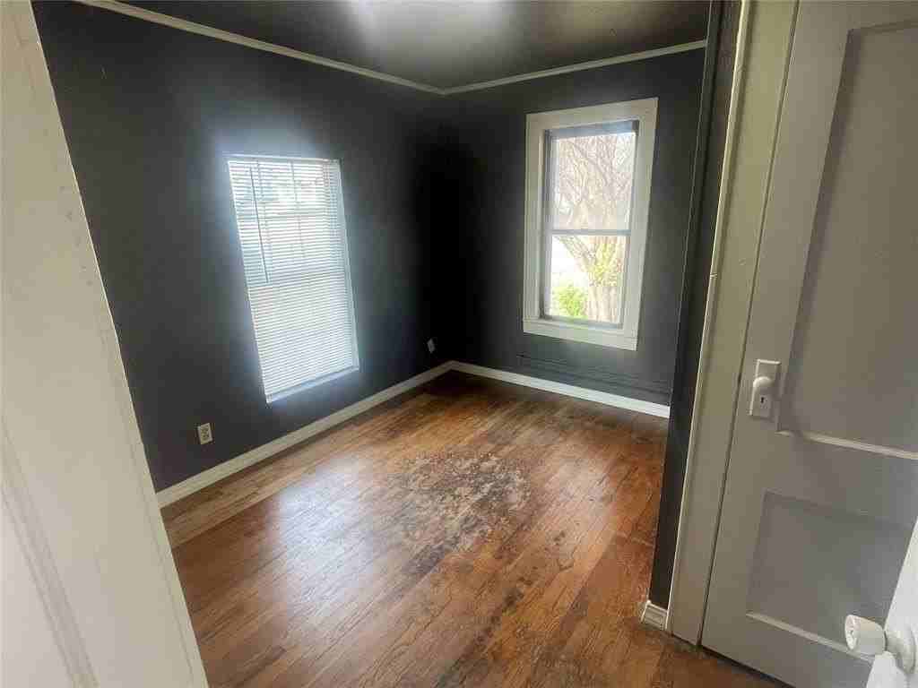 621 Nowahy Ave - Photo 5 of 11