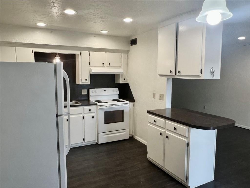 1807 Suzanne Dr - Photo 2 of 7