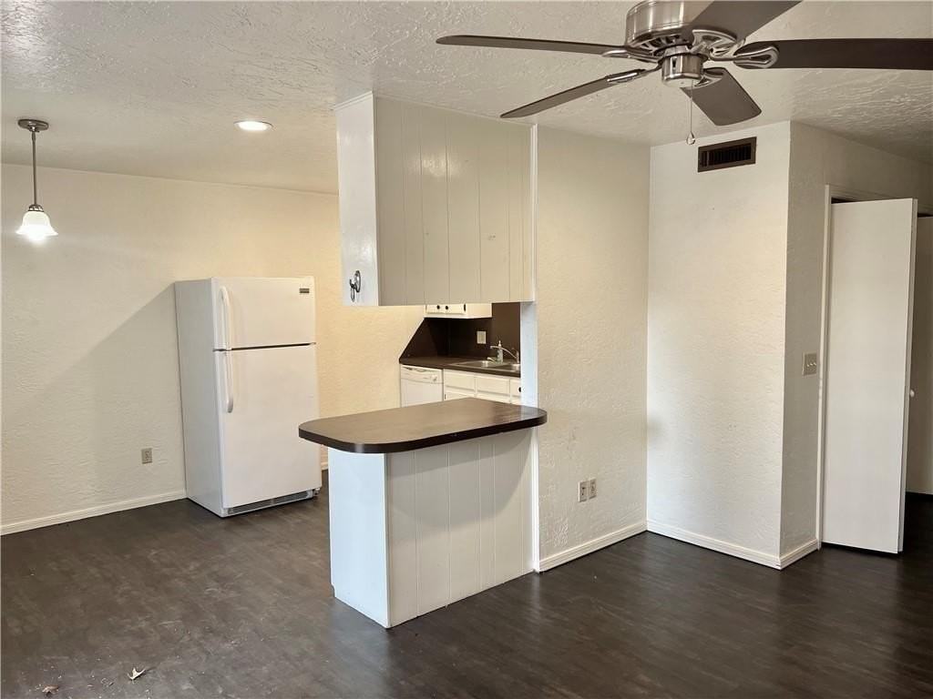 1807 Suzanne Dr - Photo 3 of 7