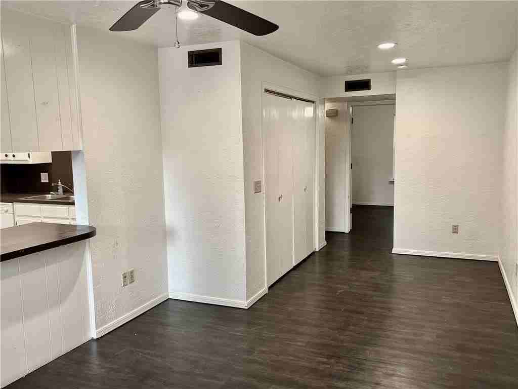 1807 Suzanne Dr - Photo 4 of 7