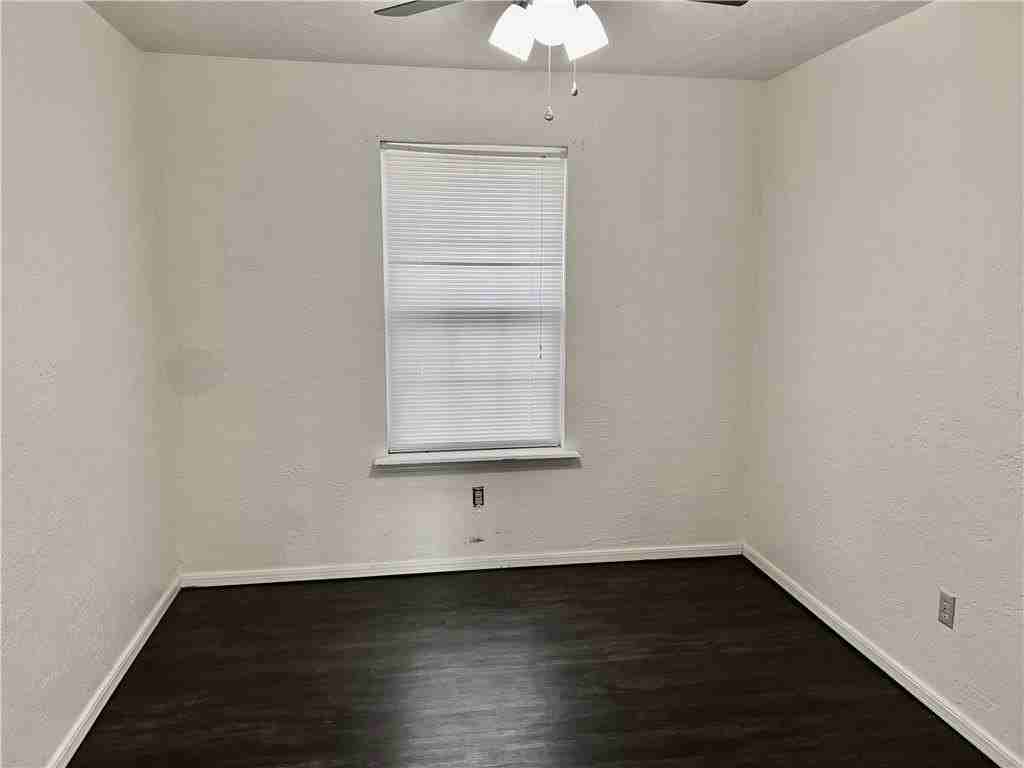 1807 Suzanne Dr - Photo 6 of 7