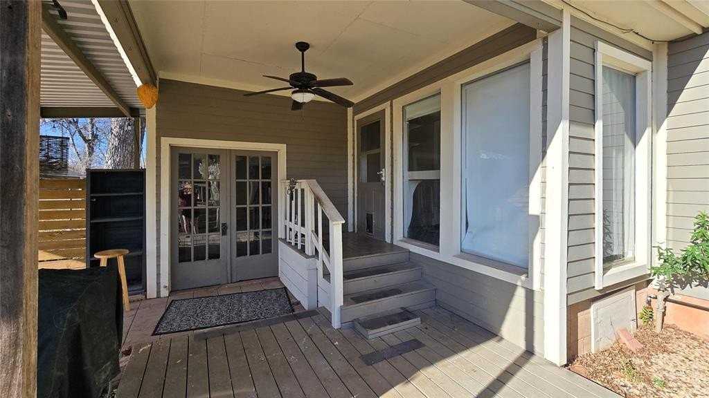 609 N Ash St - Photo 7 of 30