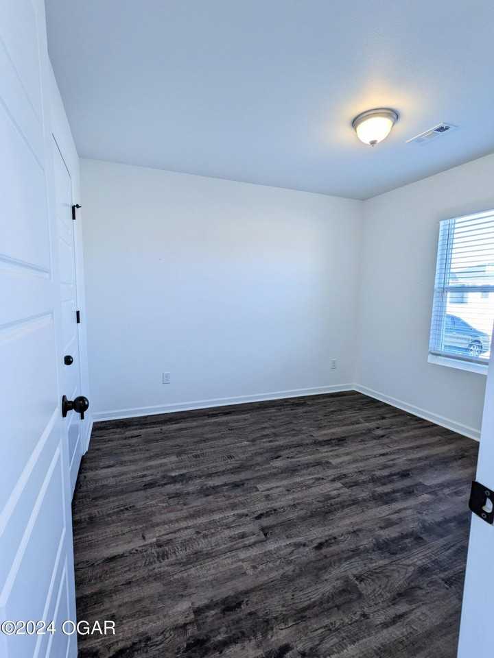 707 Short Leaf Ln - Photo 5 of 23