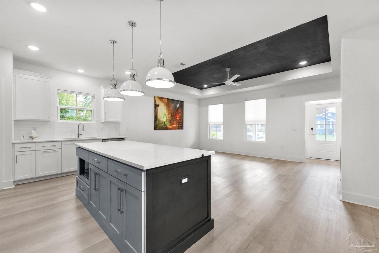 17 N L St - Photo 3 of 35