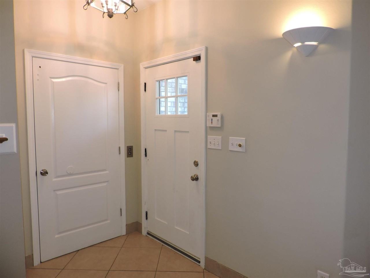 6423 Lake Charlene Ln - Photo 3 of 39