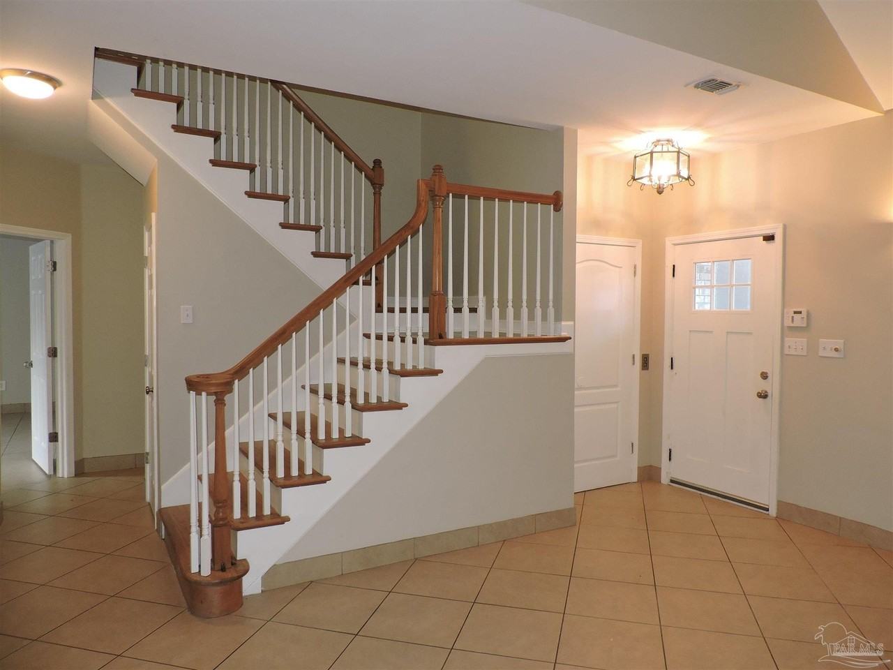 6423 Lake Charlene Ln - Photo 4 of 39