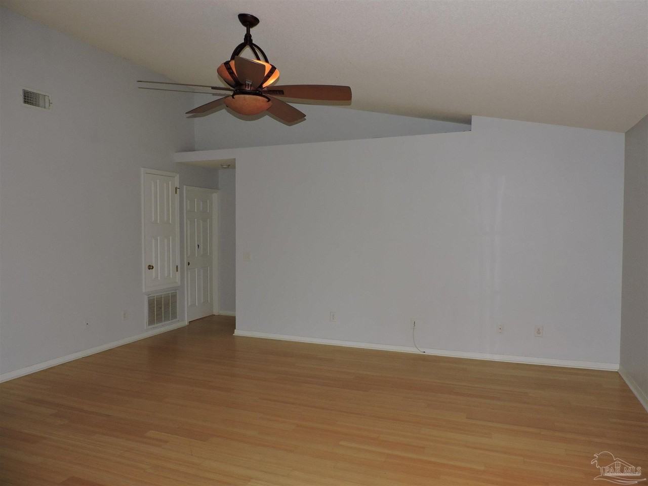 10931 Country Ostrich Dr - Photo 5 of 26