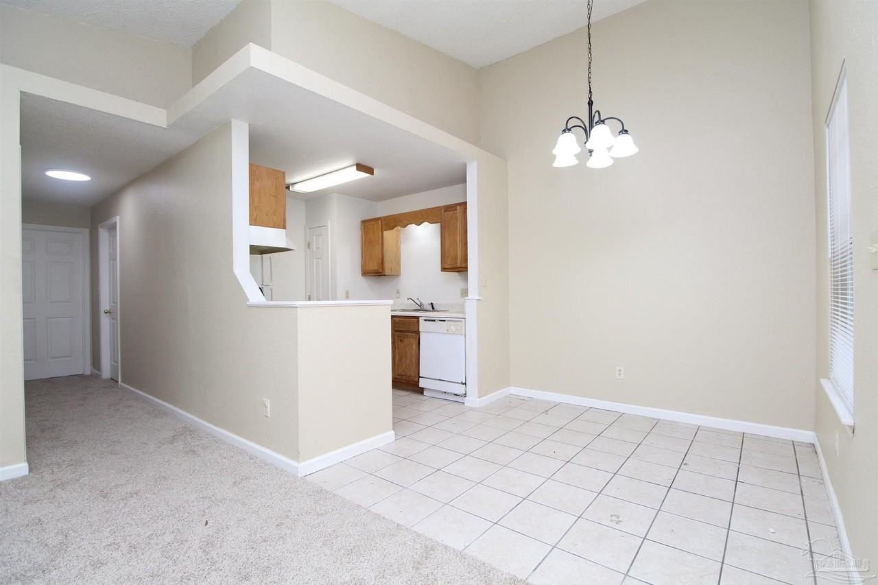 601 N 61st Ave Apt D - Photo 4 of 15