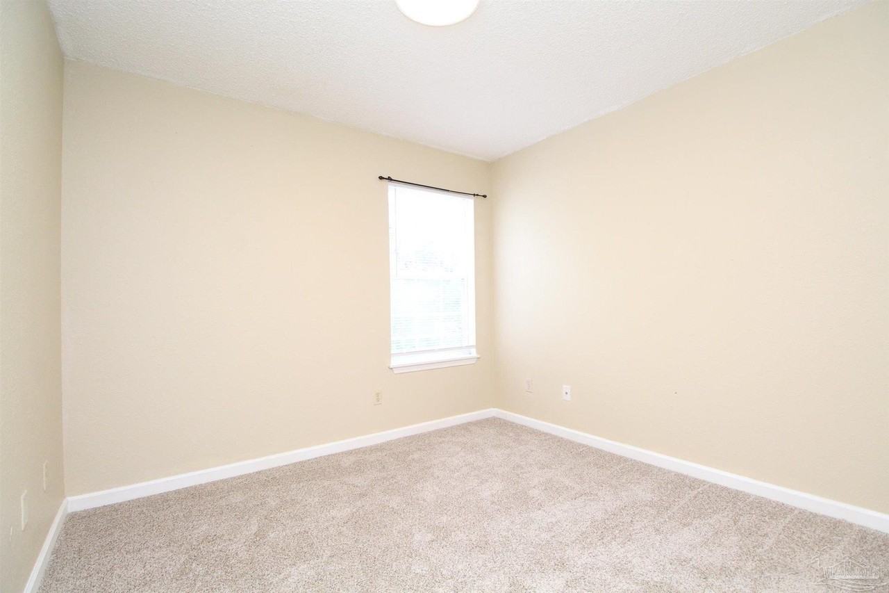 601 N 61st Ave Apt D - Photo 7 of 15