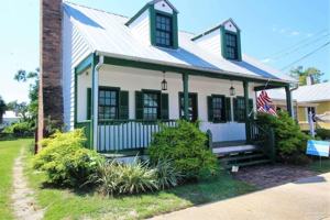 featured image of 435 E Government St