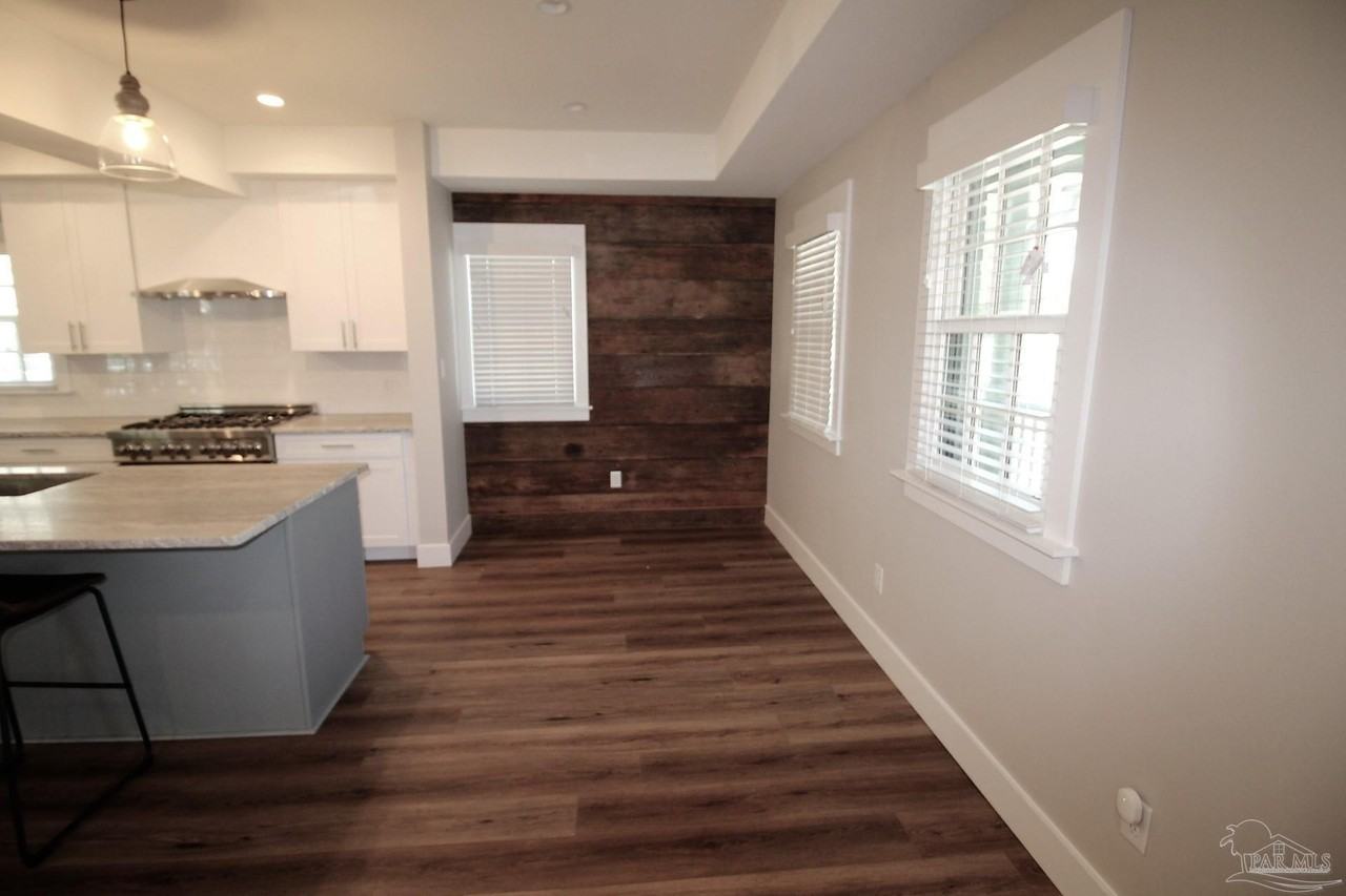 435 E Government St - Photo 6 of 30