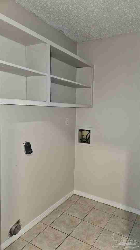 7240 Hilburn Rd Apt D1 - Photo 5 of 8