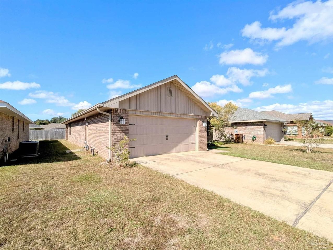 4411 Fiske St - Photo 3 of 28