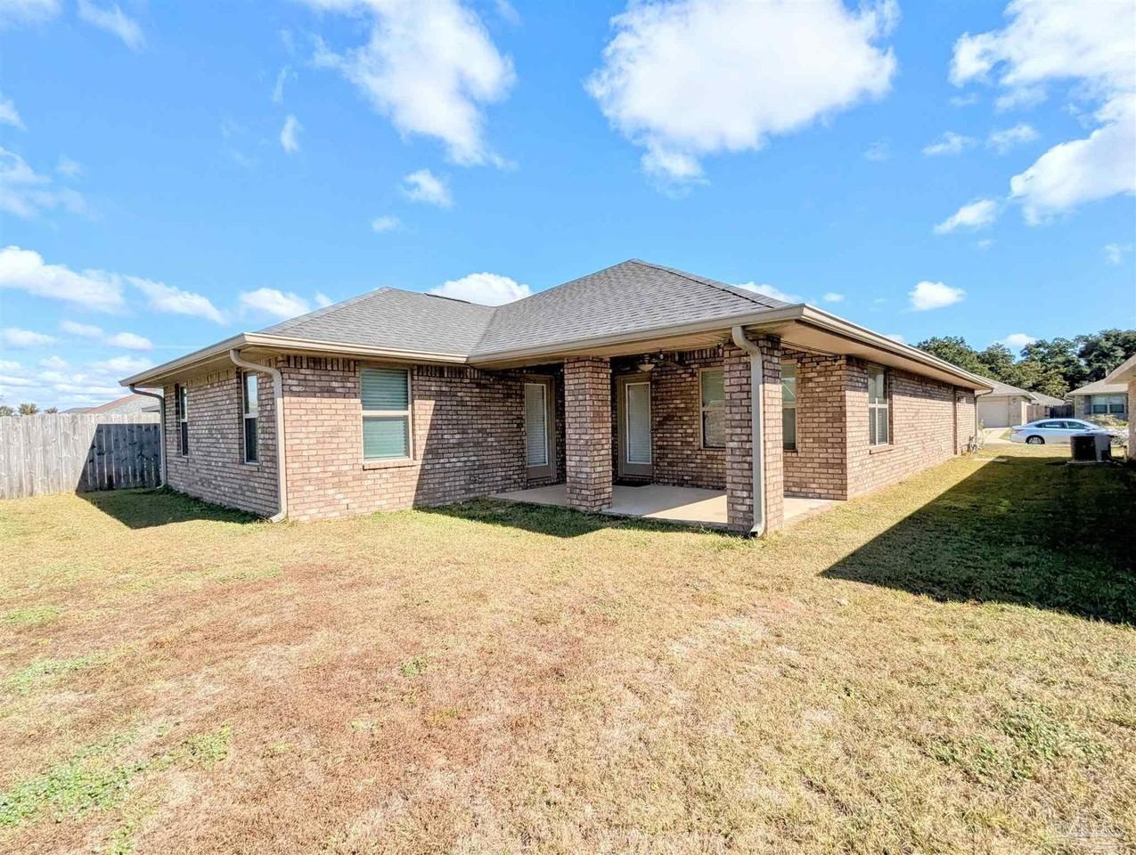 4411 Fiske St - Photo 4 of 28